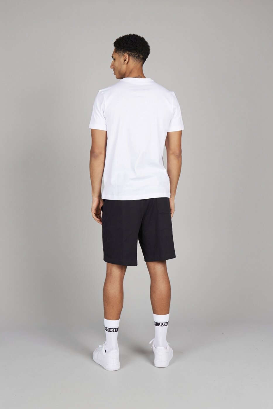 NIKE M NSW CLUB TEE WHITE/BLACK-WHITE – Bild 9