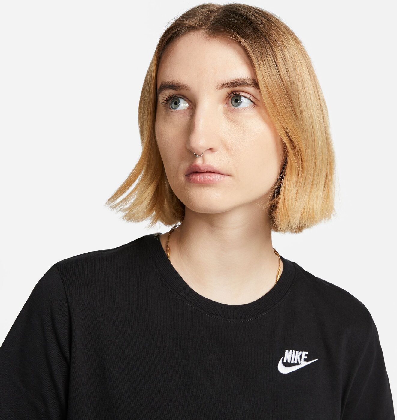 NIKE W NSW TEE CLUB BLACK/WHITE/WHITE – Bild 4