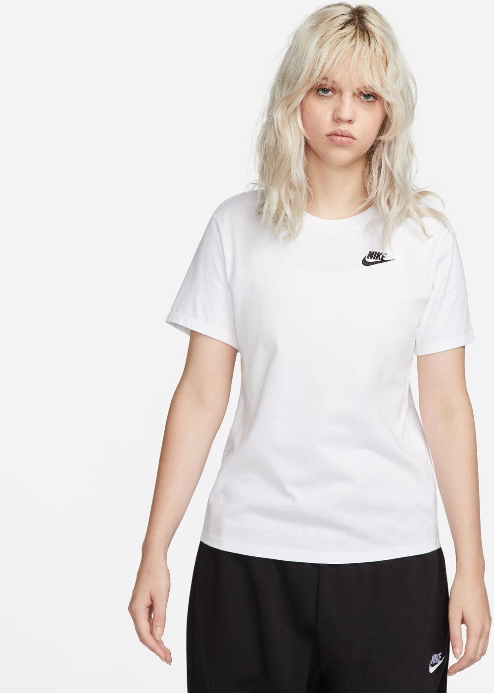 NIKE W NSW TEE CLUB WHITE/METALLIC SILVER