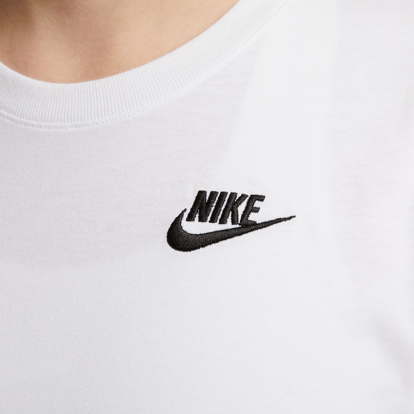 NIKE W NSW TEE CLUB WHITE/METALLIC SILVER – Bild 4