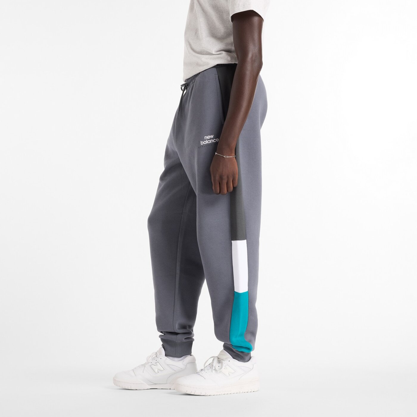 New Balance Classics Fleece Jogger GRAPHITE – Bild 3