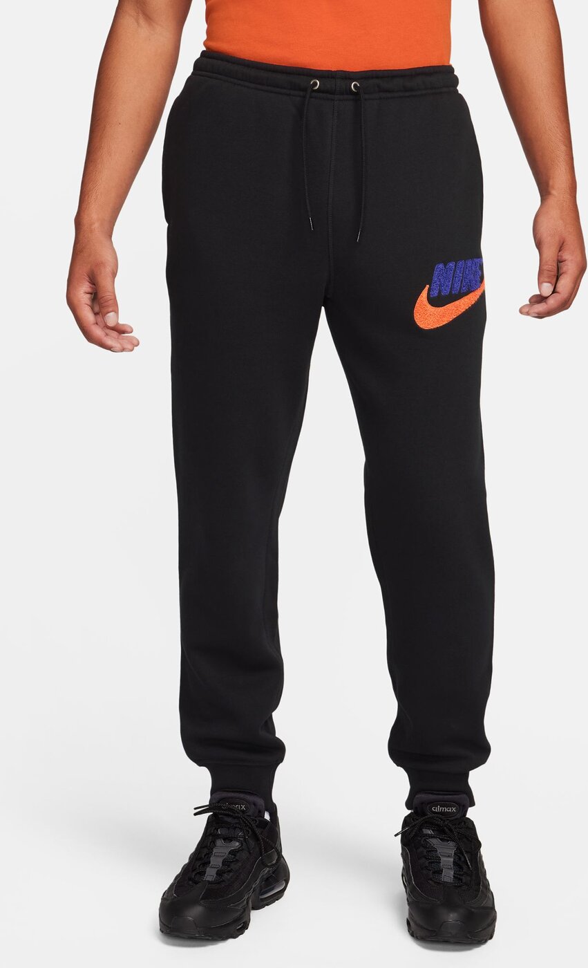 NIKE M NK CLUB BB JOGGER CHNL FTRA BLACK/WHITE/WHITE