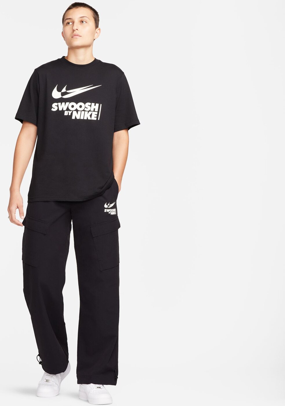 NIKE W NSW CARGO WOVEN GLS BLACK/WHITE/WHITE – Bild 3