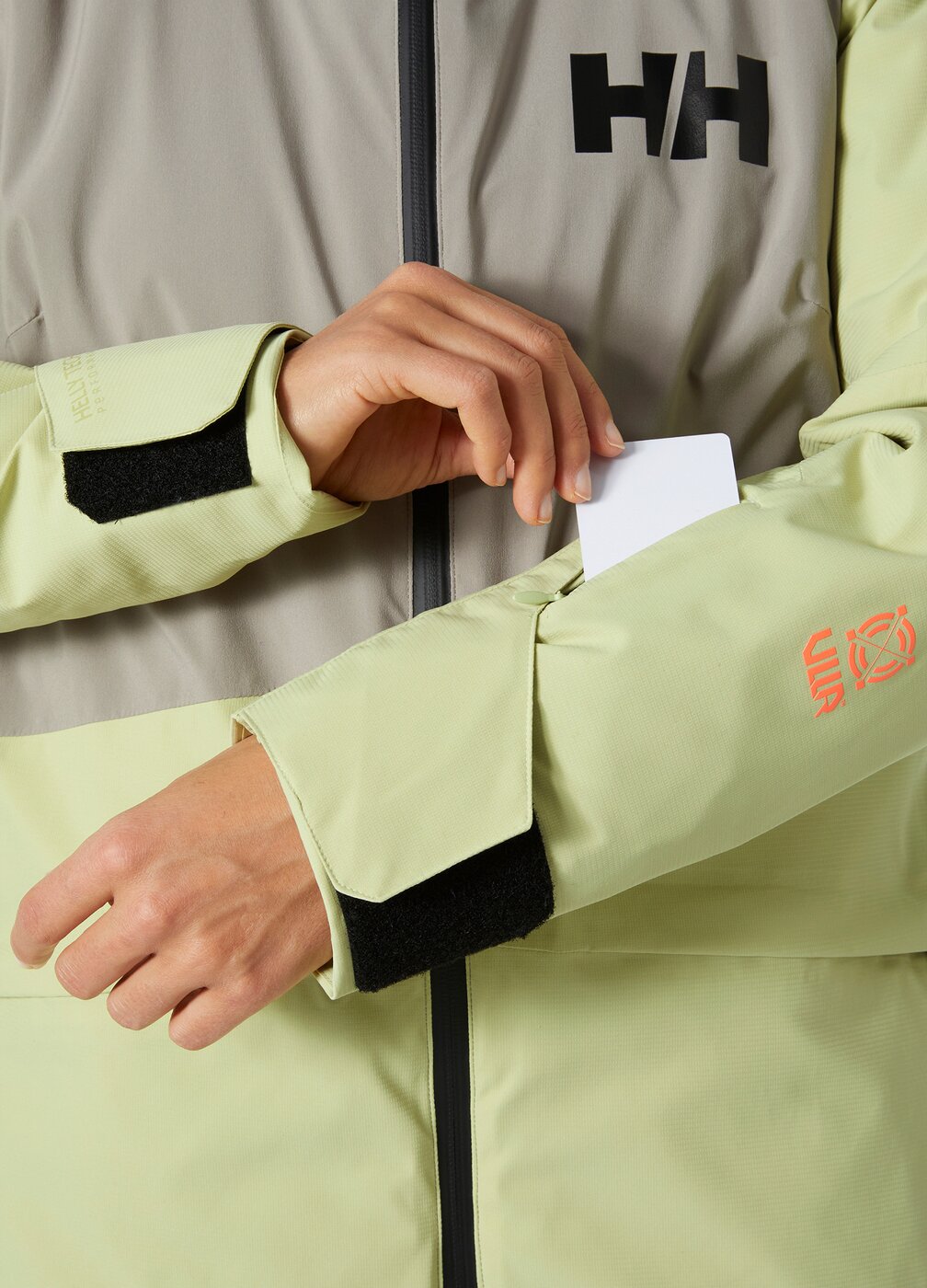 HELLY HANSEN W POWCHASER 2.0 JACKET ICED MATCHA – Bild 8